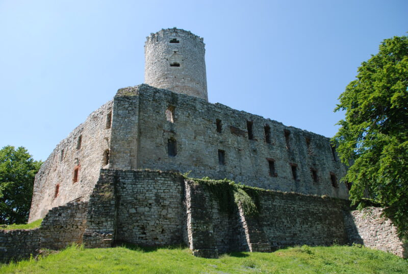 Ruiny średniowiecznego zamku Lipowiec