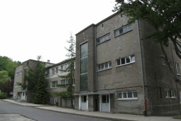 Jeden z budynków Etapu Emigracyjnego na Grabówku z lat 30. XX w.