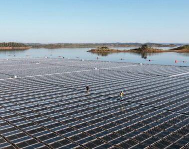 03-90753491-floating-solar-farms-could-be-worth-10-billion