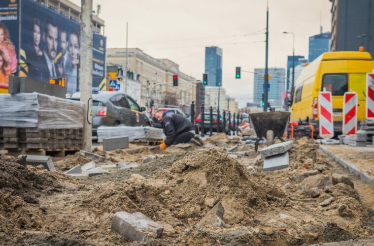 Nadmiar betonu znika z Warszawy1