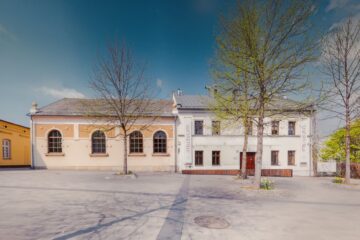 Synagoga Chewra Lomdej Misznajot. Po prawej Dom Korreicherów i Dattnerów. Razem tworzą Muzeum Żydowskie. Fot. Andrzej Rudiak