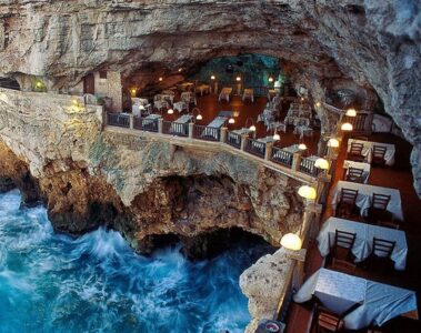 italian-cave-restaurant-grotta-palazzese-polignano-mare-31-ITALY0116