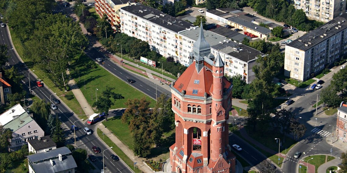 Wieża w 2005 r. Źródło: Wydział Ruchu Drogowego Komendy Wojewódzkiej Policji we Wrocławiu (Klejos, Krzyc, Westend)
