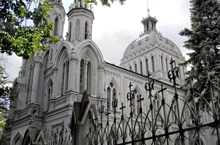 Katedra. Fot. Autostopowicz, CC BY-SA 3.0 PL, via Wikimedia Commons