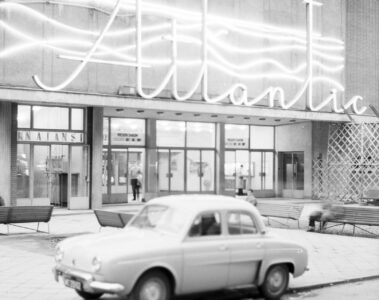 Neon z 1959 roku.