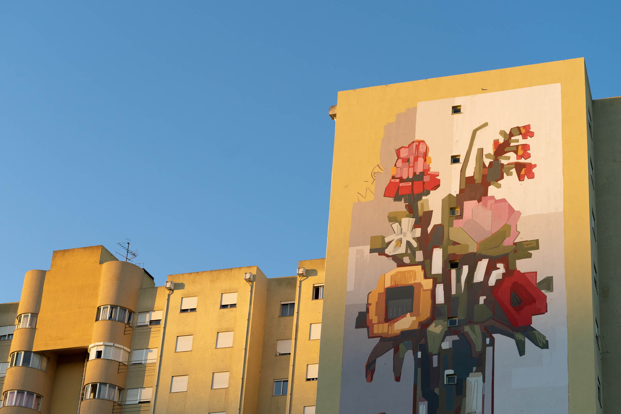 MOTS stworzył mural w Lizbonie
