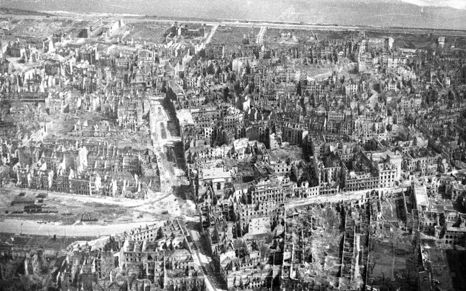 Zniszczenia wojenne Warszawy