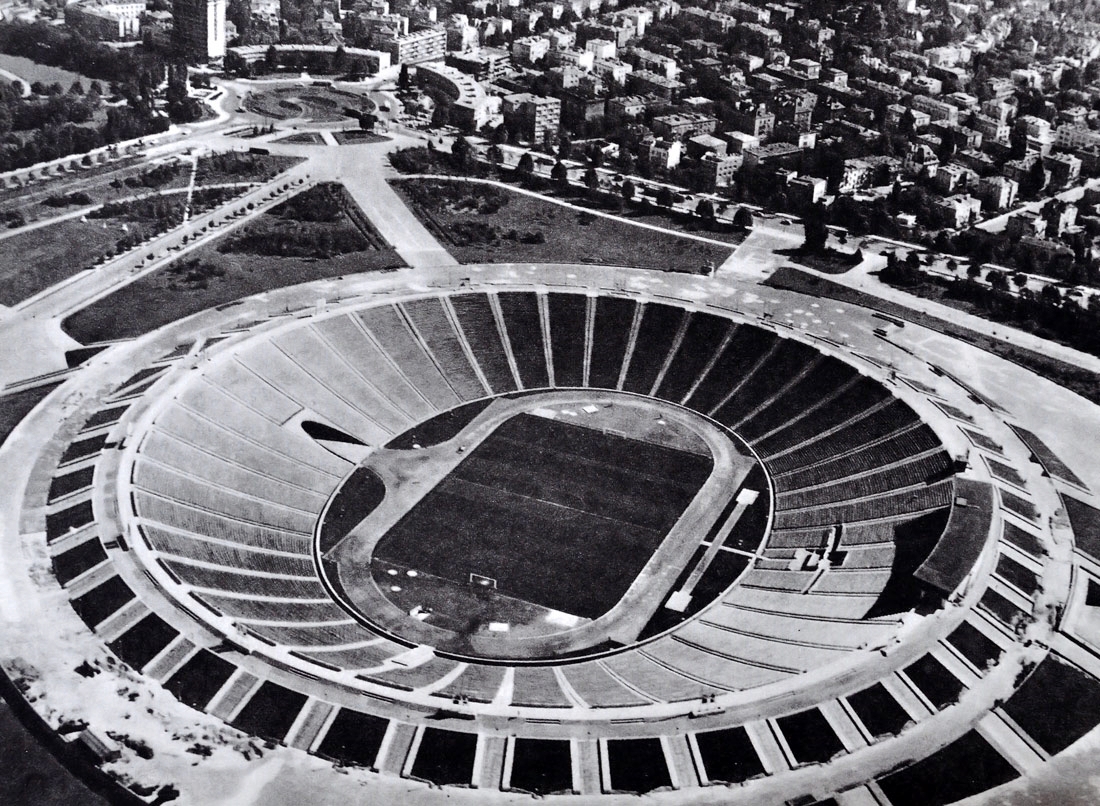 Stadion Dziesięciolecia – słynny obiekt sportowy i pomnik polskiego komunizmu